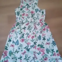 H&M 花柄ノースリーブワンピース 134/140cm