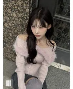 ファーオフショルダーニットトップス GRL