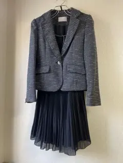 anySiS セレモニースーツ ビジューボタンジャケット　黒シフォンスカート