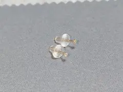 K10YGダイヤモンドピアス