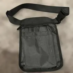 ナイロン製 ブラック ボディバッグ