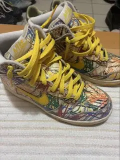 NIKE ジョーダン スニーカー マルチカラー イエロー