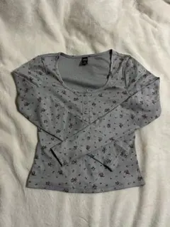 Dazy グレー 花柄 長袖Tシャツ Mサイズ