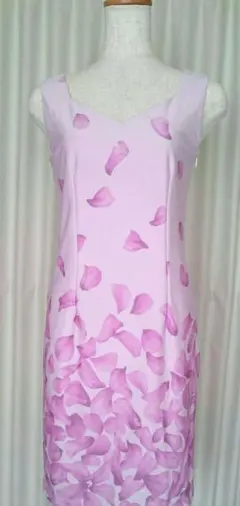 jun114様用 Rady ワンピース レア 花柄 ピンク 花びら 美品　春夏