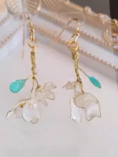 ディップアートピアス　揺れる小花