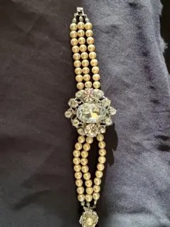 エレガントなパールとクリスタルのブレスレット