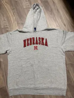 NEBRASKA カレッジロゴ パーカー グレー