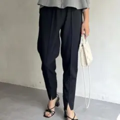 prose verse プロズヴェール　センタースリットジョガーパンツ　黒