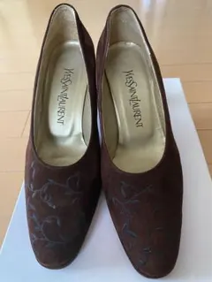 Item thumbnail for item 538560dd-f5de-4436-b383-7715b3725ff7