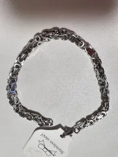 す*ー様 新品未使用　大き目　シルバー系　ブレスレット　素材不明　22.5Cm