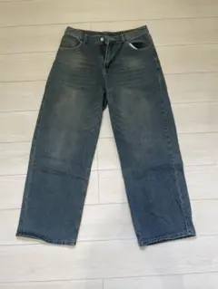 ダークブルーストレートレッグデニム