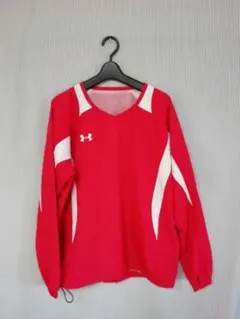 Under Armour レッド Vネック