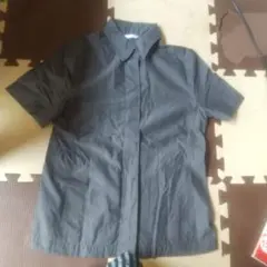 グレー ショートスリーブシャツのサムネイル