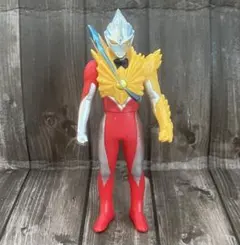 ウルトラマンアーク サトゥルーアーマー ソフビ 500