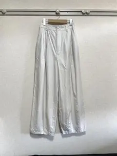 【美品】LOWRYSFARM(ローリーズファーム)コクーンタックボリュームパンツ