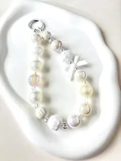 白系ビーズのハンドメイドストラップ[012]