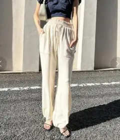 新品未使用タグ付きSNIDEL ソフトスウェットパンツ クリーム