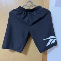 Reebok リーボック ハーフパンツ 水着 ブラック ロゴ入り 140cm