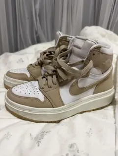 Nike Air Jordan 1 ベージュ/ホワイト US 6
