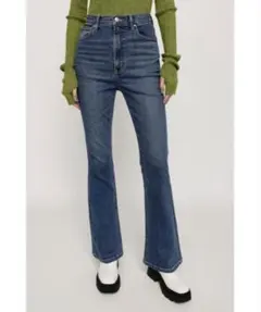 SLY HW FLARE ハイウエストフレアパンツ　24サイズのサムネイル