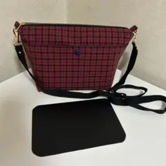 ファミリア風　赤チェック舟形ショルダーバッグカバン底板付き