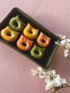 12新作　フェイクフード　ミニチュア　ねこ型　カラフルプレーンドーナツ