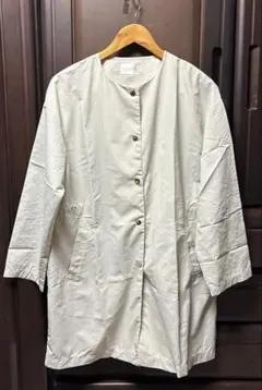 ノーカラースプリングコート