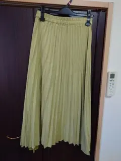 ライトグリーン プリーツロングスカート M