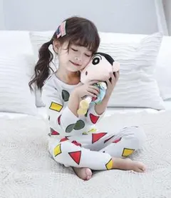 残りわずか！クレヨンしんちゃん　春夏　長袖　パジャマベビーキッズ　ジュニア