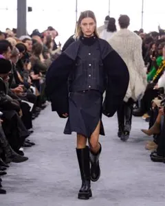 sacai 24 AW コレクション ウール　デニム　ドッキングブルゾン 美品のサムネイル