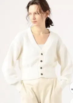 最終値下げ　春物新品未使用TOMORROWLANDコットン Vネックカーディガン