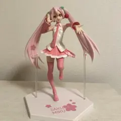 桜ミク フィギュア