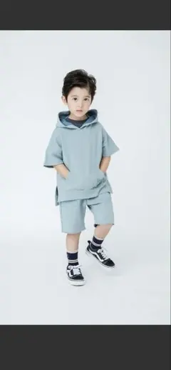 ブリーズ　セットアップ　フード付きショートパンツセット 130cm