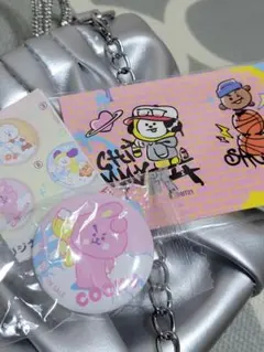 BT21 くら寿司コラボ　COOKY 缶バッジ ステッカー