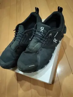 美品On Cloudtilt All Black スニーカー25センチ - メルカリ