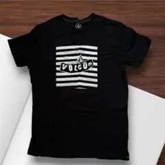 最終お値下げ中！VOLCOM ボルコムTシャツ Lサイズ ブラックのサムネイル