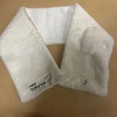 ニューバランスマフラーのサムネイル