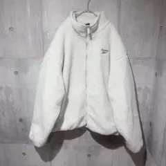 Reebok ボアジャケット ホワイト　ロゴ刺繍　冬用　暖かい