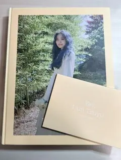 Yes. I am Tzuyu. 写真集