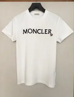 Ⓜ︎モンクレール　ロゴ刺繍Tシャツ　　Ｍ　 新品同様極美品 Ⓜ︎モンクレール ロゴ刺繍Tシャツ M 美品 - メルカリ