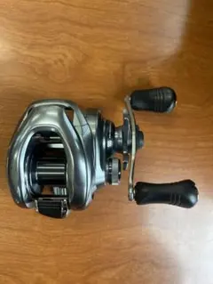 SHIMANO ベイトリール 本体のサムネイル