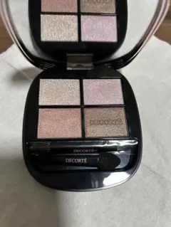 DECORTE スキンシャドウデザイニングパレット03Wisteria