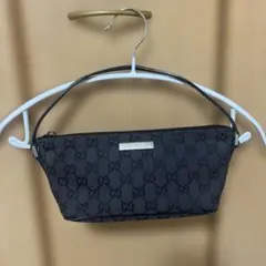 【値下げ】GUCCI アクセサリーポーチ GG柄 キャンバス ロゴプレート