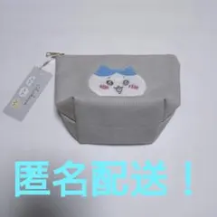 ちいかわ　ハチワレ　ふわふわワッペン　舟形ポーチ