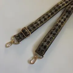 ハンドメイド　インド刺繍リボンスマホショルダー　ストラップ　9-1