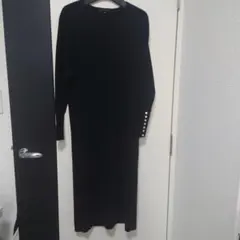 美品 ICB オンワード　ブラック Vネック ニットワンピース XXS