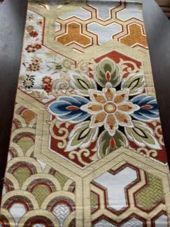 アンティーク袋帯☆Ｏ1朱のベースに古典柄