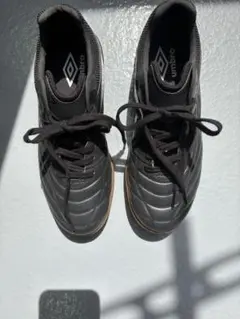 umbro 室内用　ジュニアフットサルシューズ 25cm ブラック