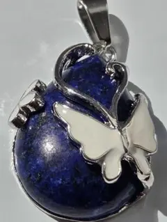 ✨天然石ラピスラズリ ✨ホワイトバタフライモチーフ ✨ネックレス✨ダークブルー