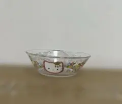 レア　ハローキティ　いちご　皿　サンリオ　 ガラスボウル